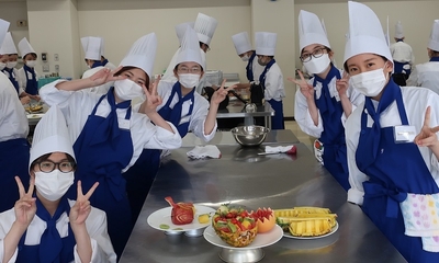 大阪夕陽丘学園短期大学(製菓クリエイトコース学生)
