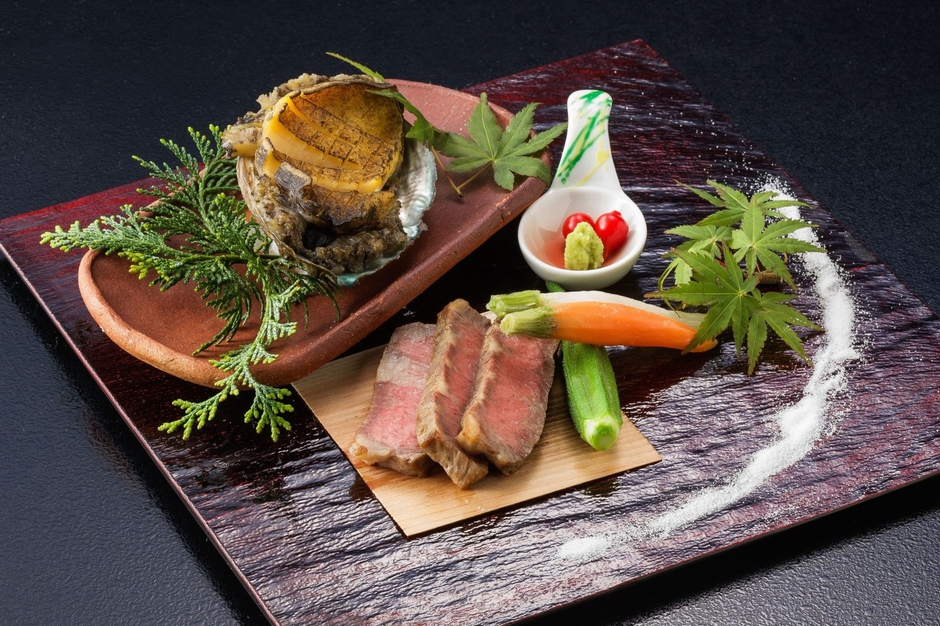 鮑バター焼きと黒毛和牛[一例]