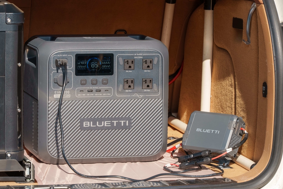 わずか4.2時間でフル充電。移動中も安心