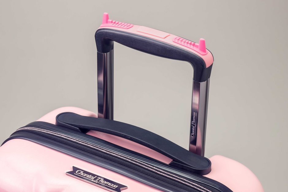 カラフルなキャリーケースに!