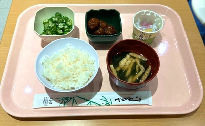 近畿大学生・大学院生対象　3日間限定で「100円朝食」を提供　学生の栄養バランスを整え生活習慣改善をめざす