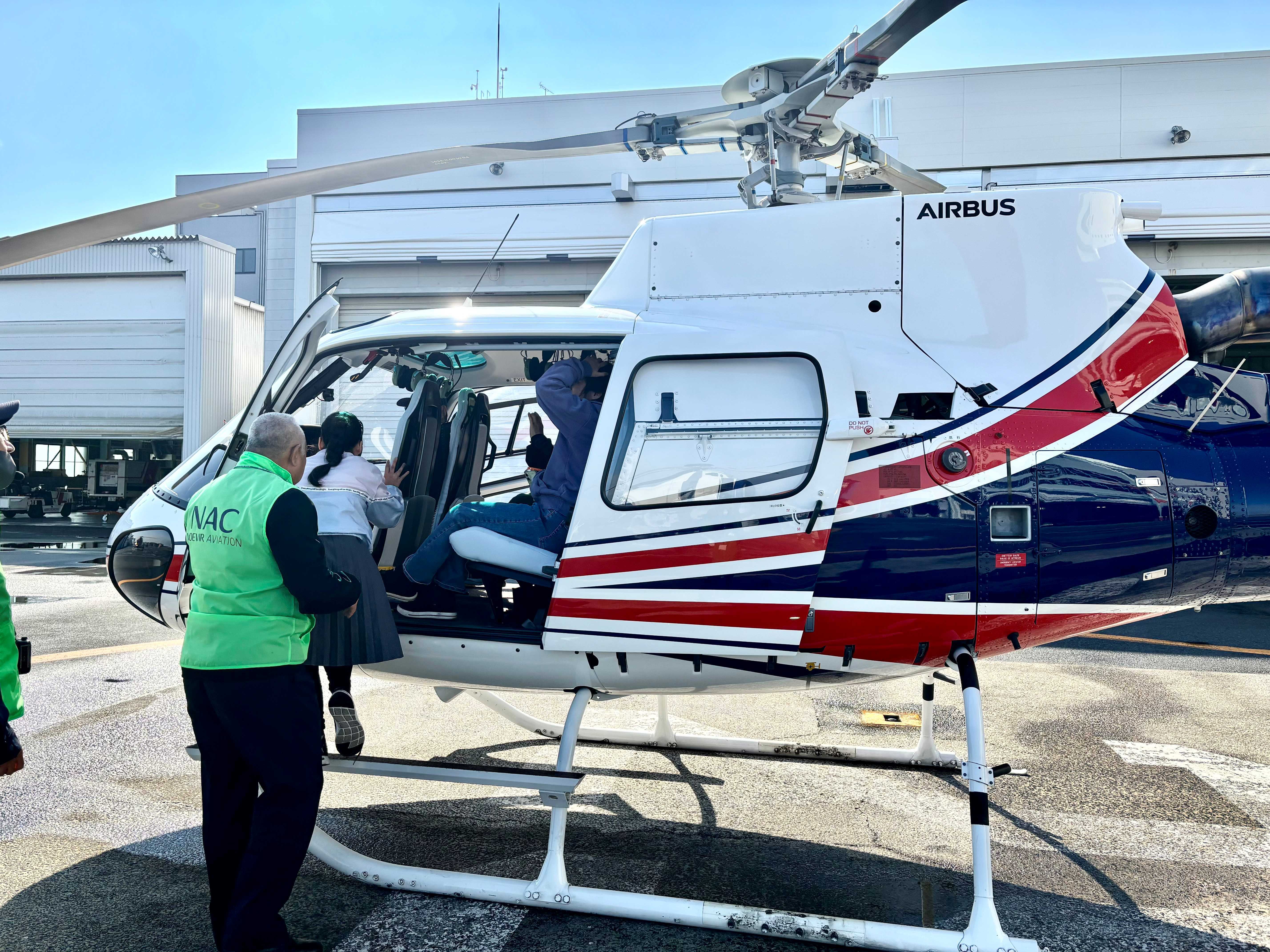 いよいよ待ちに待ったヘリコプターに搭乗