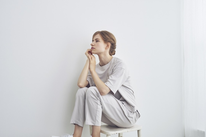 ストレッチ スクラブ トップス オーバーサイズ