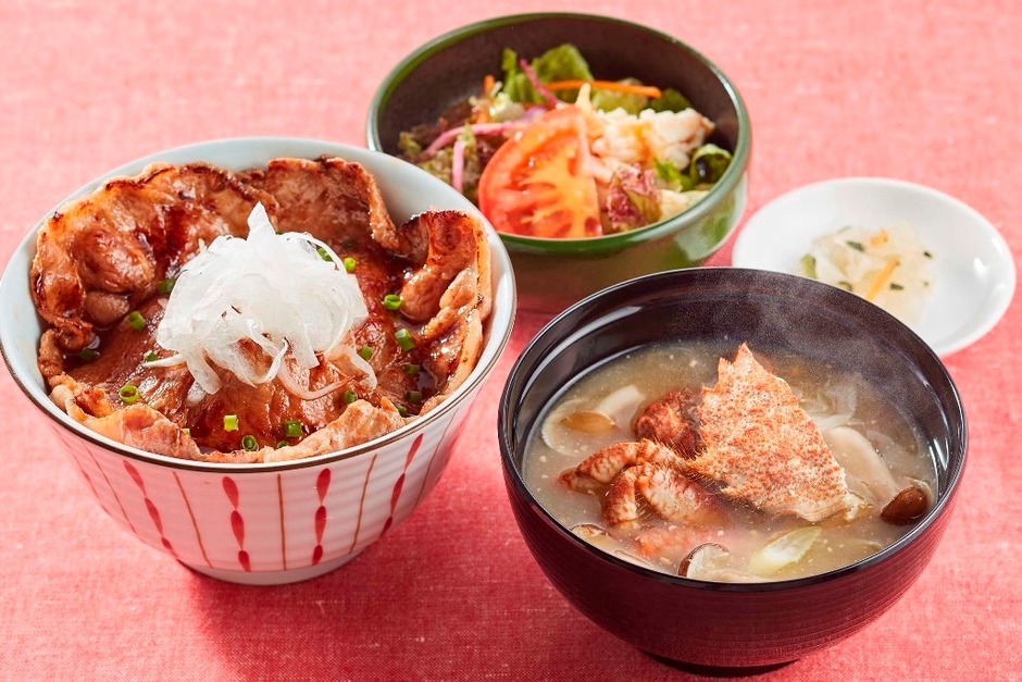 かみふらのポークの豚丼膳 栗がにの鉄砲汁付き