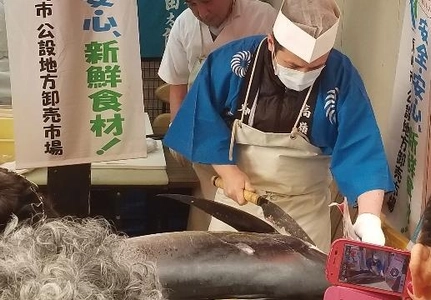 尼崎「食」の祭典　尼崎市公設地方卸売市場で 「冬の味覚祭り」を開催