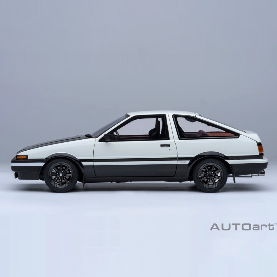 ミニカー AUTOart 1/18スケール トヨタ スプリンター トレノ (AE86) 「頭文字D」