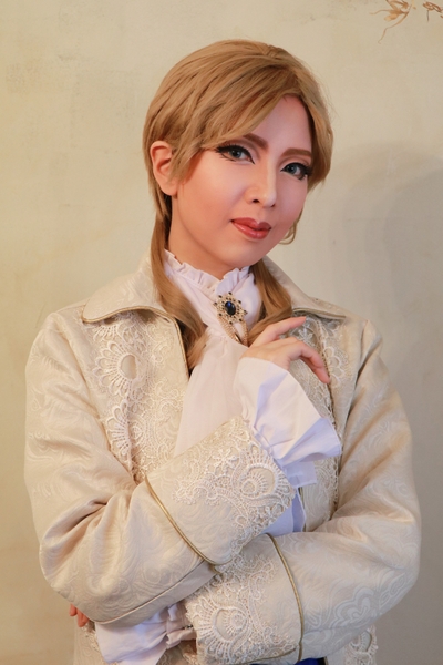 アズリオ・ルナール役　花綺 悠都（はなき ゆうと）