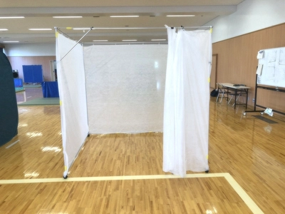 コロナ禍の飛沫感染防止対策に！ 環境配慮型不織布パーテーション　 完全カスタムオーダー生産型「エアトーレ＋(プラス)」 2020年10月19日一般受注開始