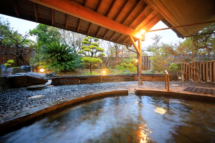 三大美肌成分が豊富な＜温泉＞