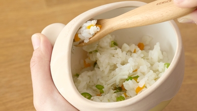 内側カーブで食べこぼし軽減