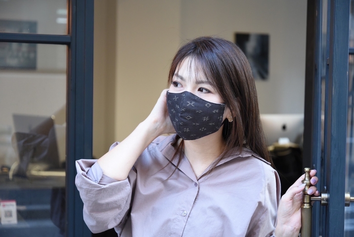 小紋柄(ブラウン)着用時