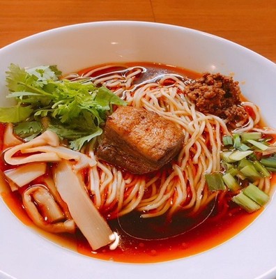紅湯麺