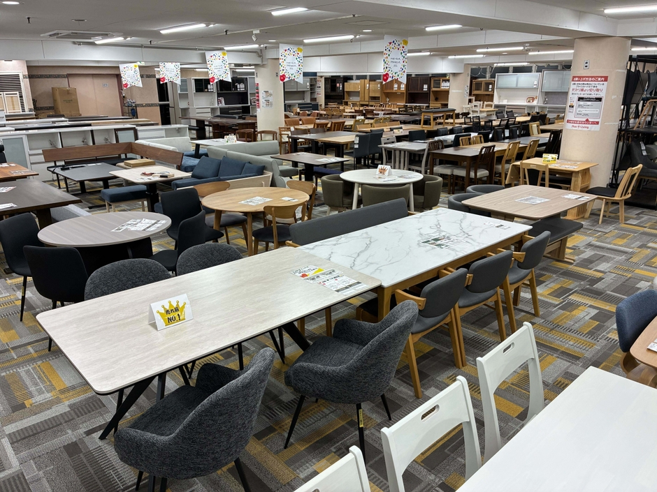 岐阜店 3F ダイニングセット