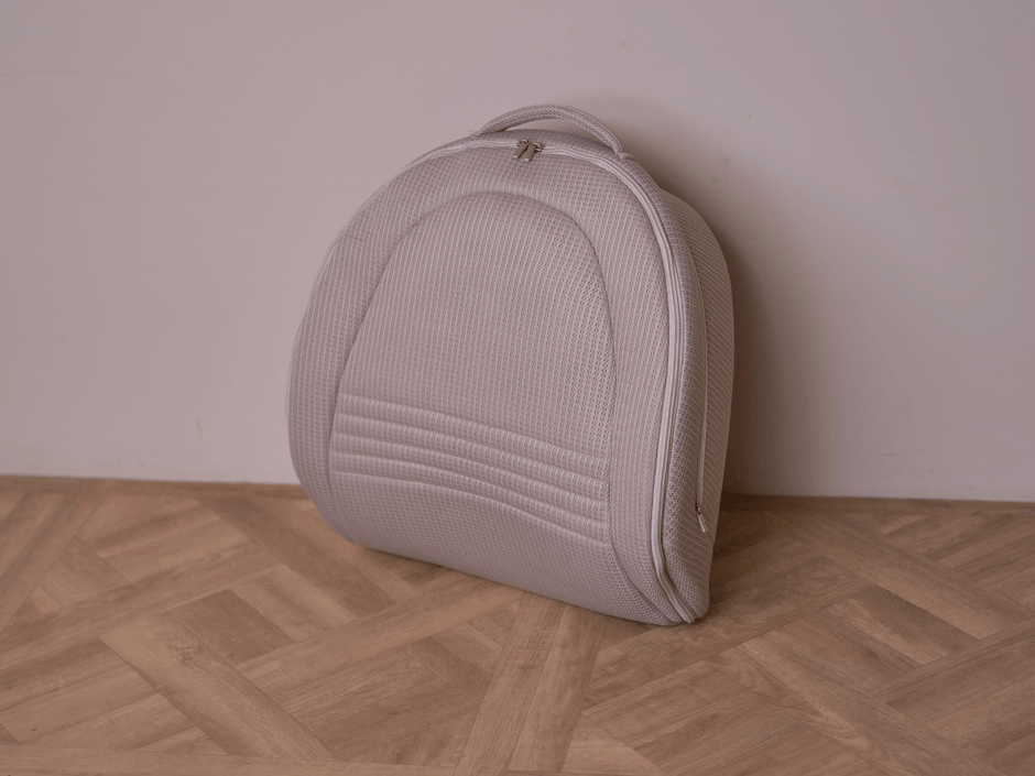 折り畳み可能なため小さく収納できます