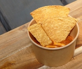 チリコンカンチーズナチョス