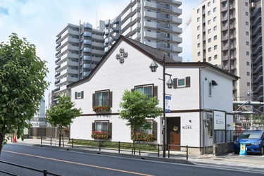 日比谷花壇、花と緑いっぱいの家族葬ホール 「メモリアルハウス　花ときわ」をオープン さいたま市浦和区常盤に8月3日（土）オープン