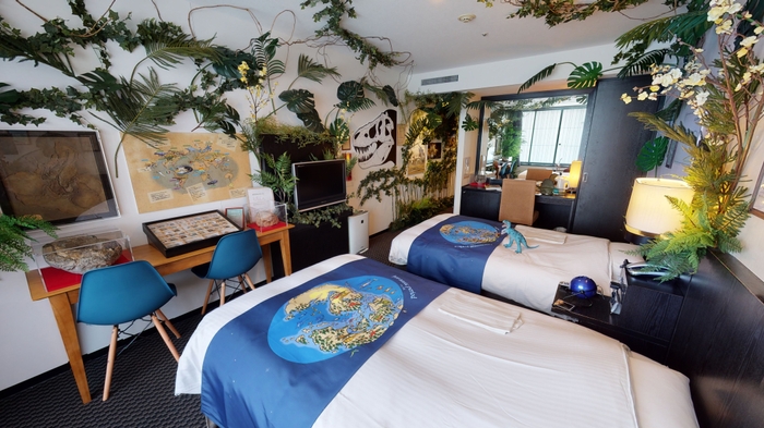 化石やグリーンに囲まれて、恐竜づくしステイ