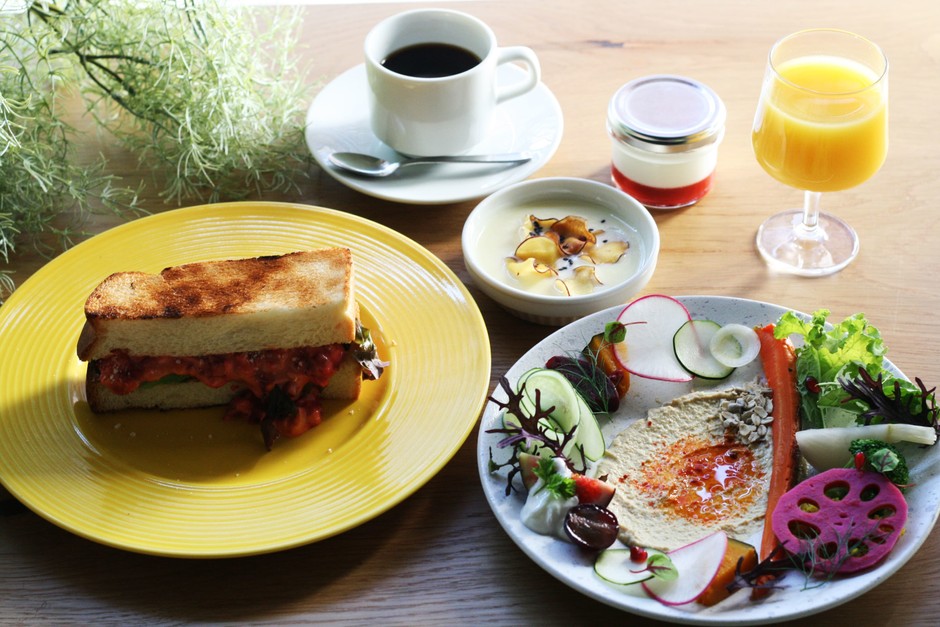 自家焙煎珈琲・前菜・スープなど