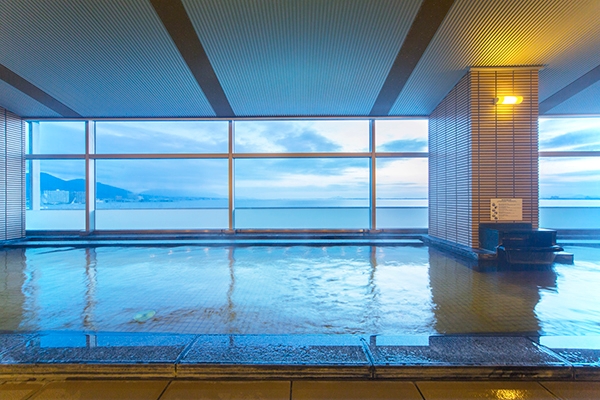 瑠璃温泉 るりの湯