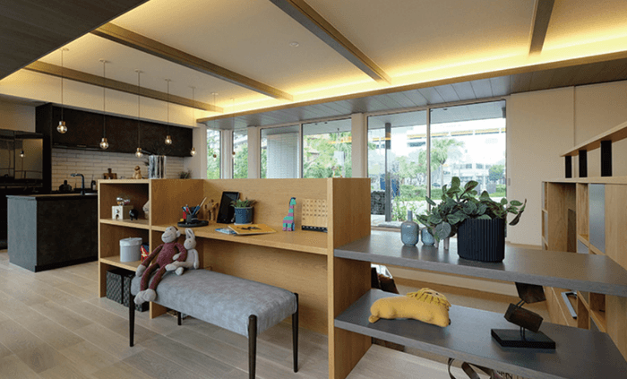 空間を分けるインテリア