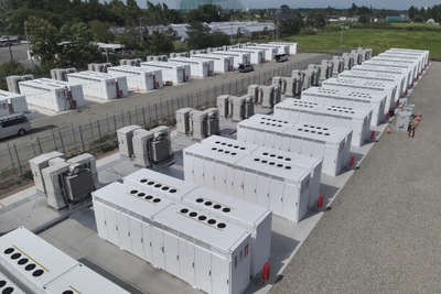 泓徳能源（HDRE）は、北海道Helios蓄電所において日本初となる系統用蓄電池のグリーン・プロジェクト債によるプロジェクトファイナンスを完了。