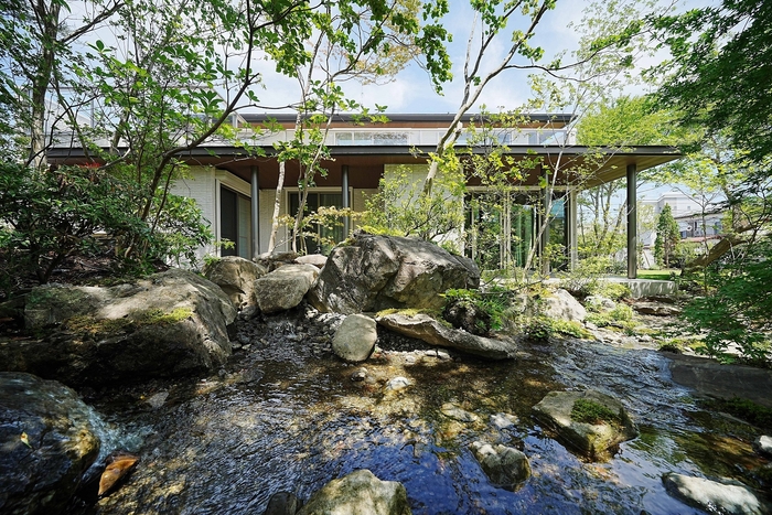 避暑地のようなK様邸の庭