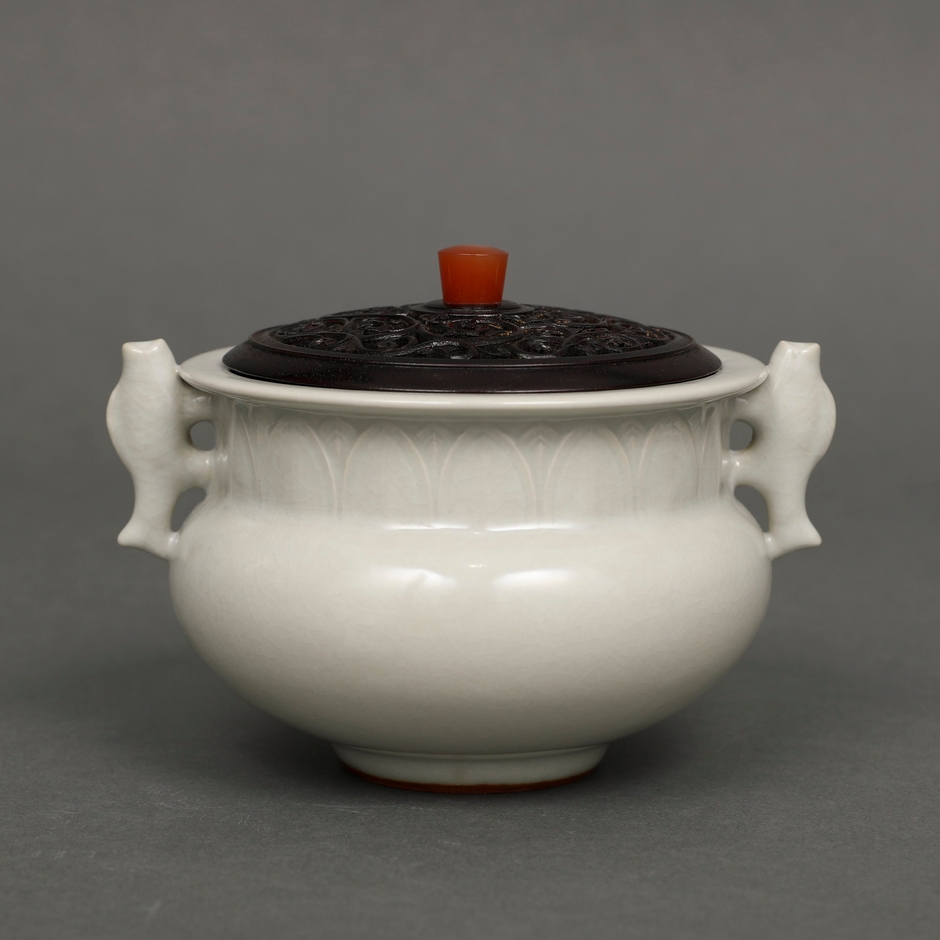 板谷波山 「鯉耳香爐」