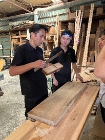 「宮大工の學校」作業の様子(2)