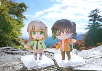 ねんどろいどと山へ行こう♪ 『ヤマノススメ』コラボ アウトドアフォトコンテストを 7月27日～9月30日の期間で開催！