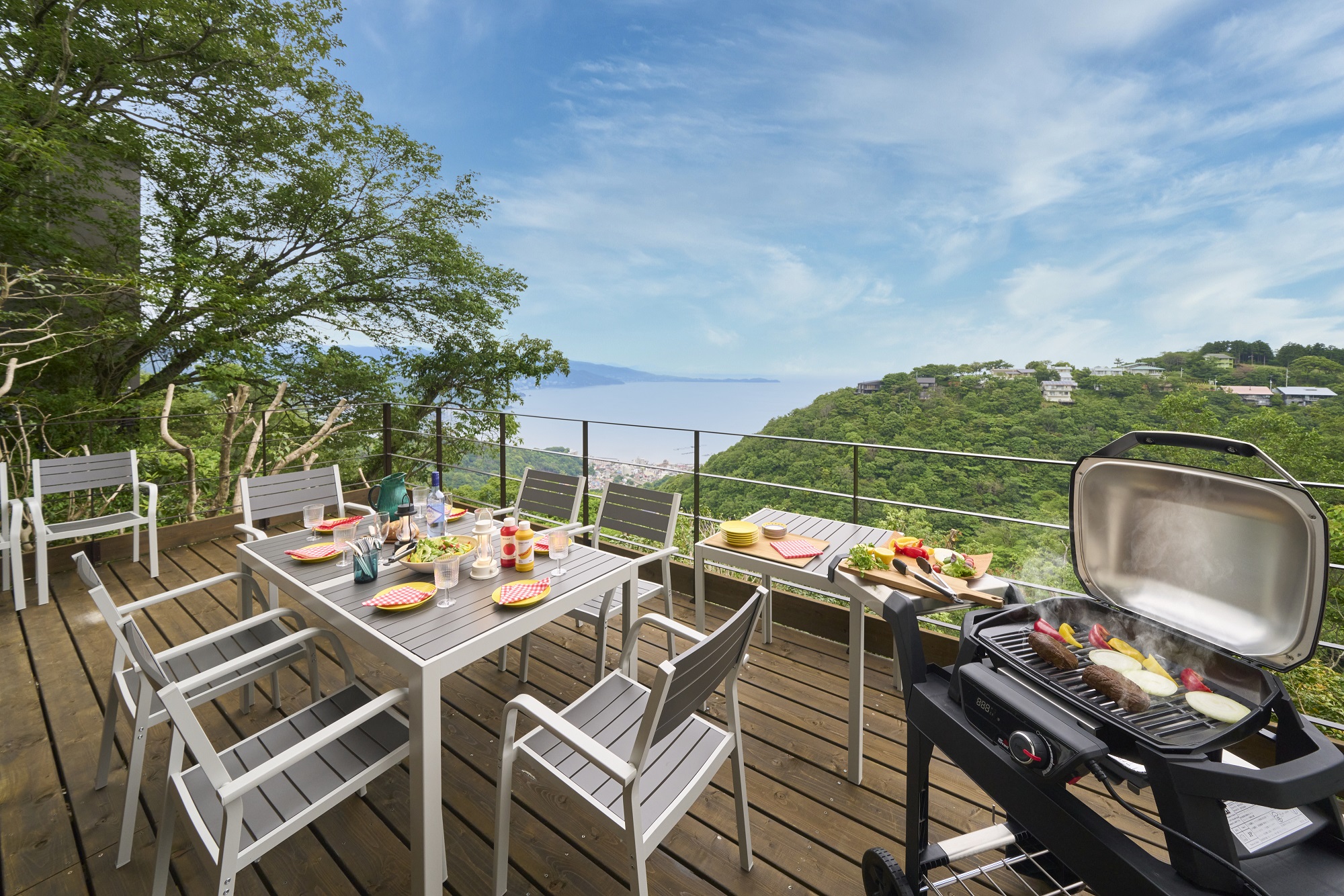 すべての部屋から相模湾が一望できる絶景の貸別荘 「スイートヴィラ オーシャンビュー南熱海」が6/18に開業