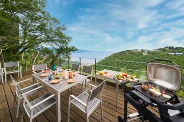 すべての部屋から相模湾が一望できる絶景の貸別荘 「スイートヴィラ オーシャンビュー南熱海」が6/18に開業