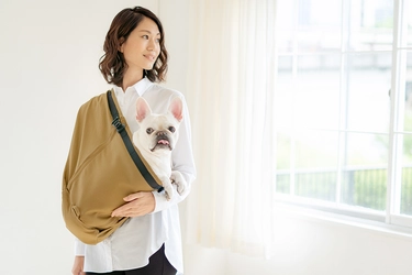 新登場！ 抱っこを諦めていた“体重の重い子・中型犬・老犬”のために 開発した、「次世代型　ドッグスリング」　 2020年10月14日から販売開始