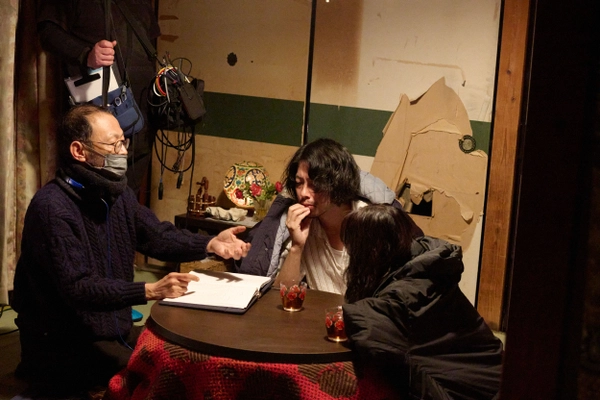 越川道夫監督作品『水いらずの星』がクランクアップ！ 23年公開、主演の梅田誠弘と河野知美コメントも