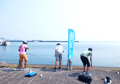 港での釣り(イメージ)