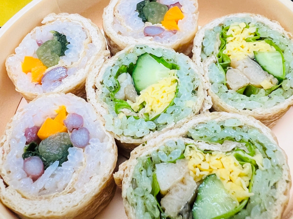 福寿家の抹茶と梅の鮮やか2色伊奈利ロール 1セット6個入り 1,080円