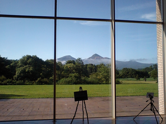 休暇村裏磐梯 ロビーから望む磐梯山