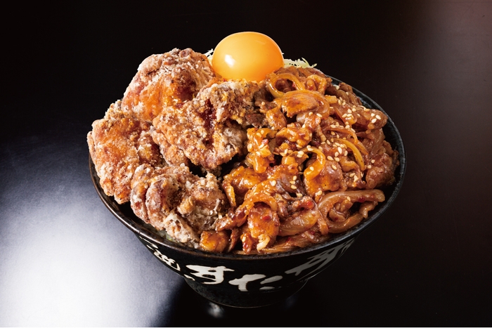 “ドカ喰い”すたみな唐揚げ牛焼肉合盛り丼 1&#44;280円(税込)