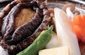 休暇村気仙沼大島　宿泊特典　三陸産のアワビ踊り焼き付き