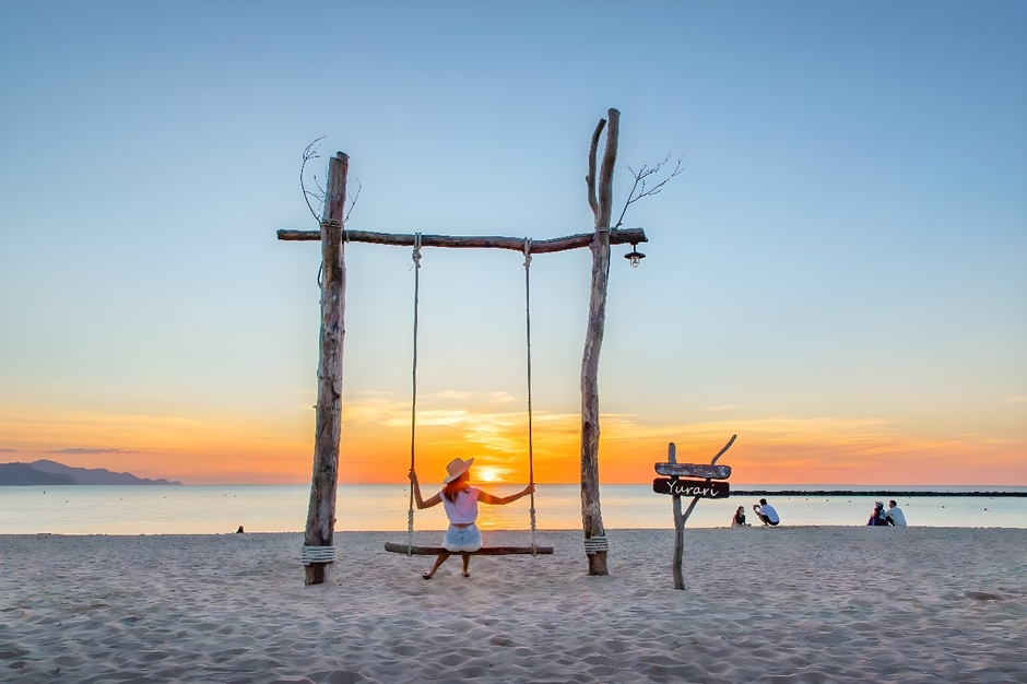 「ビーチブランコゆらり」