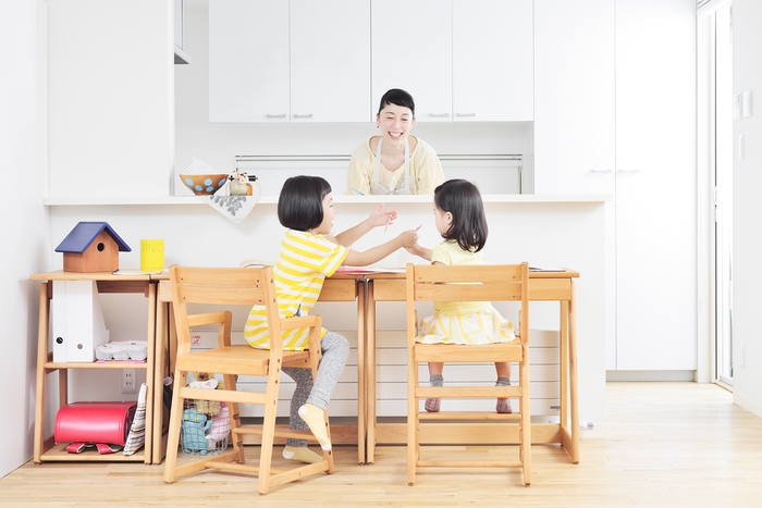 カウンターテーブルのようにスペースを設置