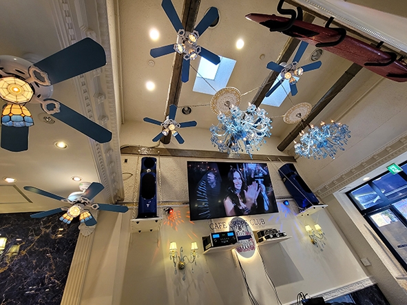 ビックモニター