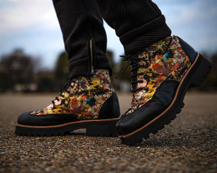 若手クリエイターとコラボして制作した和柄足袋シューズ