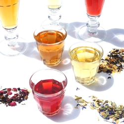 紅茶専門店amsu tea(アムシュティー)から、宝石をイメージした 3種類のJewel Tea(ジュエルティー)が新発売！