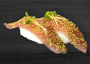 回転寿司チェーン初！大好評！ 『活美登利』お寿司を「刺身用ごま」で食べるメニュー発売！