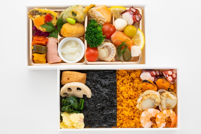 彩り豊かな7種の本格スパニッシュタパス×魚介のパエリアのり弁