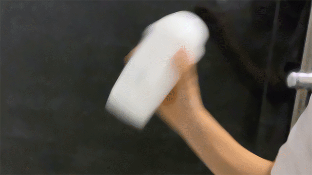 7. GIF動画「振る!」