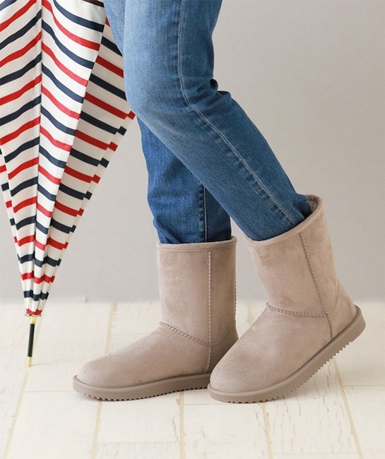 寒い季節の定番ムートンデザイン。 これからの季節にぴったりなので、普段使いにもオススメ!