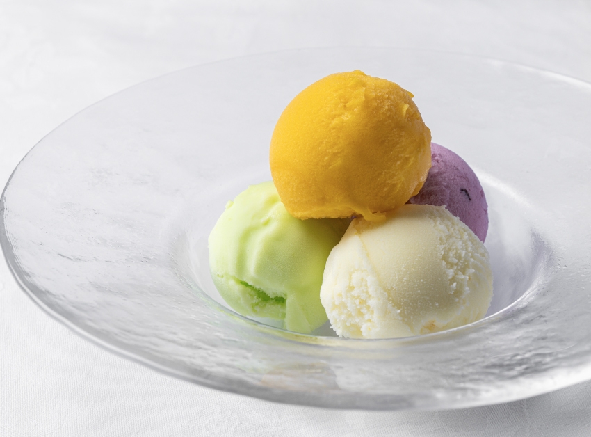 デザート「アイスクリーム盛り合わせ」