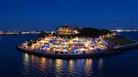 【沖縄】瀬長島の“夜時間”をもっと楽しく。10月24日からウミカジテラス13店舗で夜限定メニュー・サービスを展開