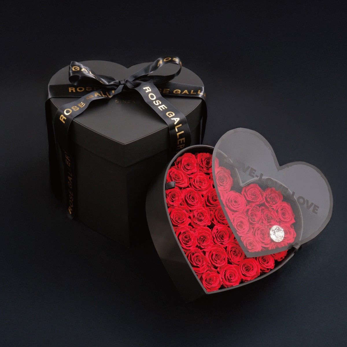 【50周年限定企画】バレンタインに贈る高級バラギフト｜32輪のハートローズが贈る“特別な愛”
